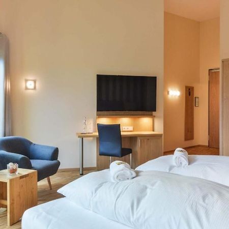 Hotel & Golfrestaurant Gut Wissmannshof Staufenberg  Экстерьер фото