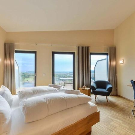Hotel & Golfrestaurant Gut Wissmannshof Staufenberg  Экстерьер фото