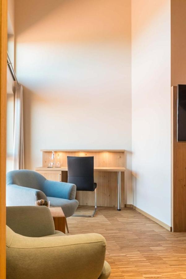 Hotel & Golfrestaurant Gut Wissmannshof Staufenberg  Экстерьер фото