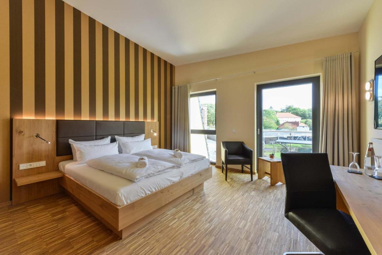 Hotel & Golfrestaurant Gut Wissmannshof Staufenberg  Экстерьер фото