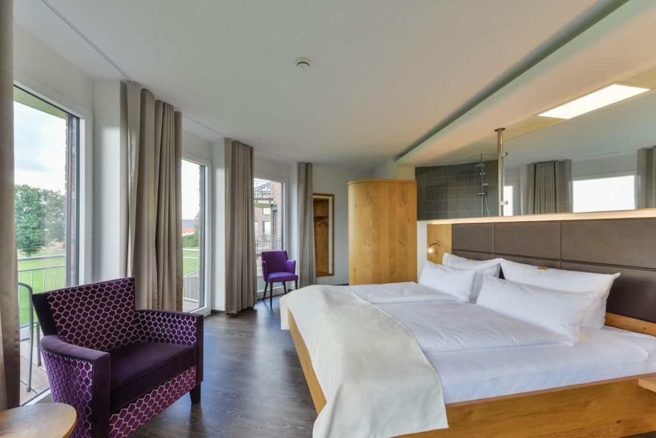 Hotel & Golfrestaurant Gut Wissmannshof Staufenberg  Экстерьер фото